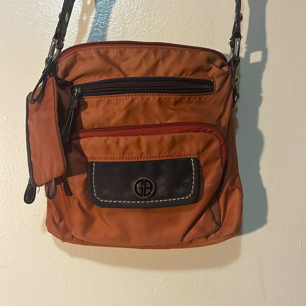 GIANI BERNINI Lightweight Nylon Adj Khaki CROSSBODY PURSE ~ Multi-Pockets